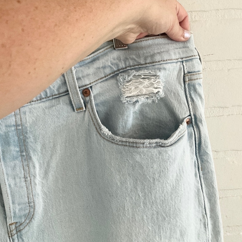 REVOLVE x Levi’s 501 Light wash High waist Relaxed fit Size 18W - Picture 7 of 16